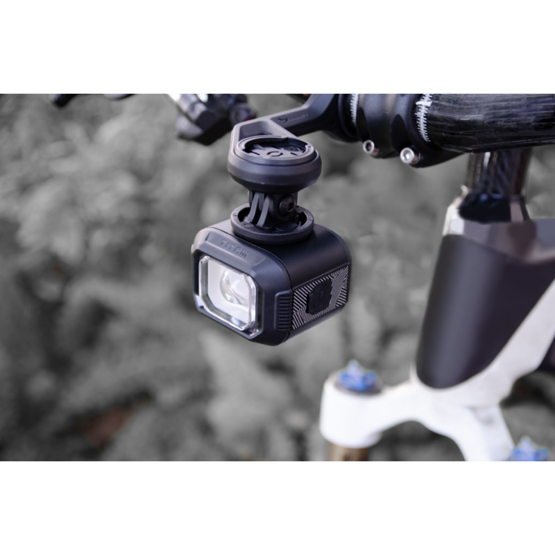 Moon Titan Max Front Light Black - 1700 Lumens-4