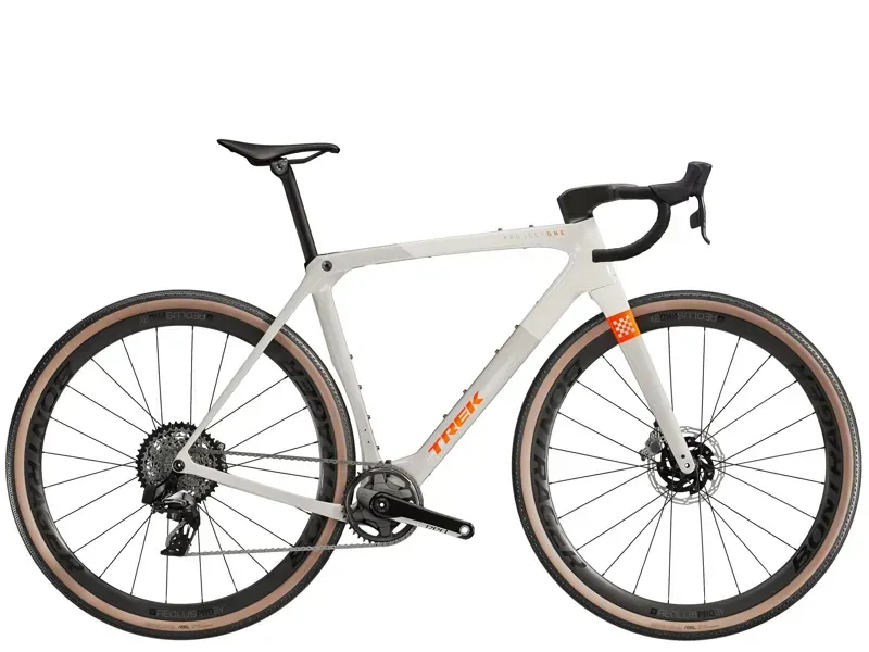 Trek Checkmate SLR 8 AXS Gravel Bike In Era White/Buff Beige