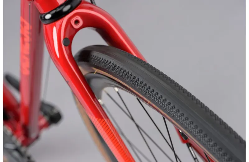 Genesis Equilibrium Disc Steel Road Bike in Red Sheeran-4