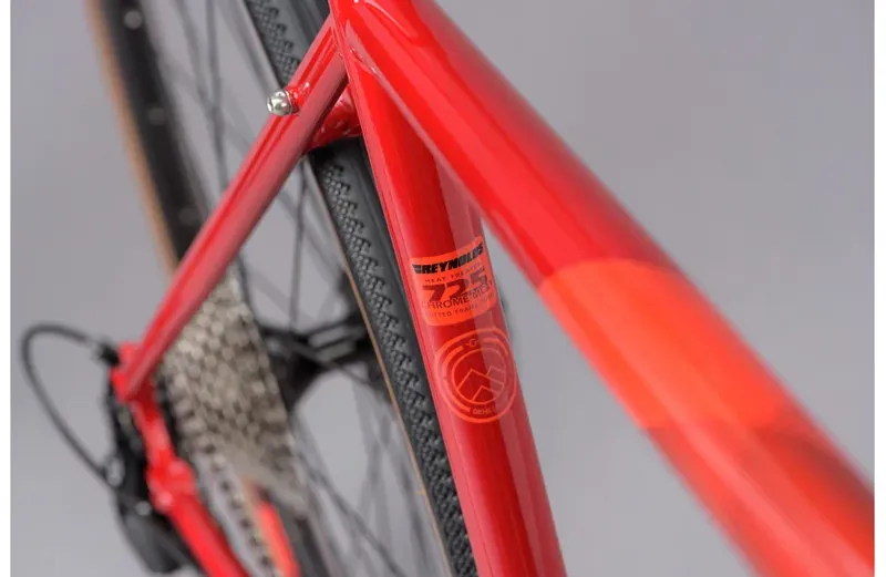 Genesis Equilibrium Disc Steel Road Bike in Red Sheeran-7