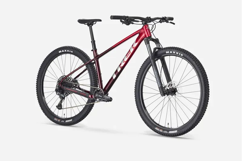 Trek Marlin 7 Gen 3 in Fury Red/Lithium Grey Fade-1