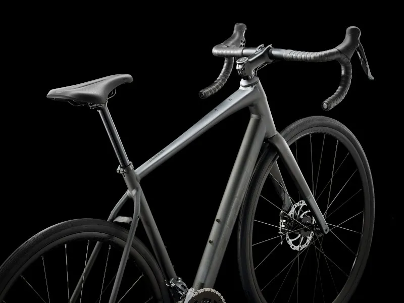 Trek Domane AL 2 Road Bike in Lithium Grey-2