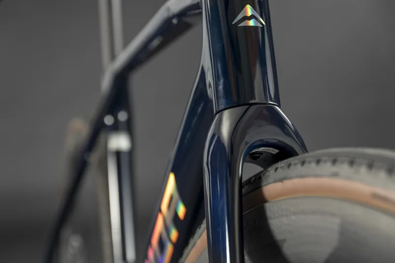 Merida Mission 10K in Blue Clear Coat/Hologram Decal-8