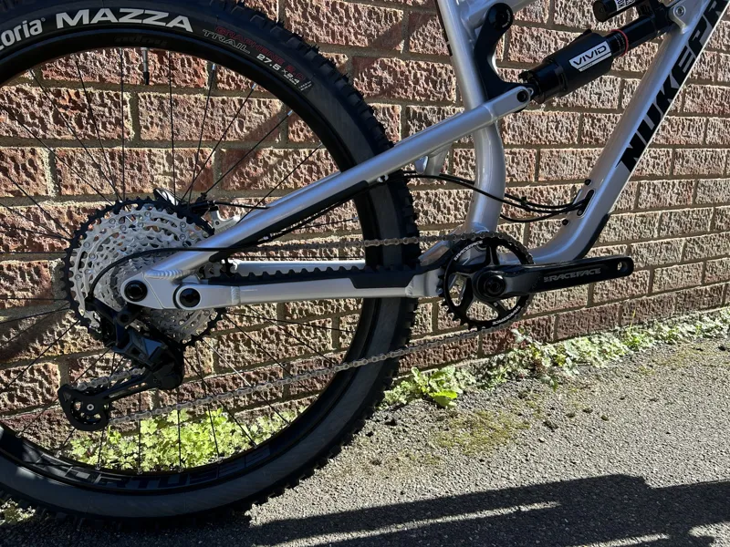 Nukeproof Mega Alloy 297 Custom Enduro Bike in Silver/Black-2