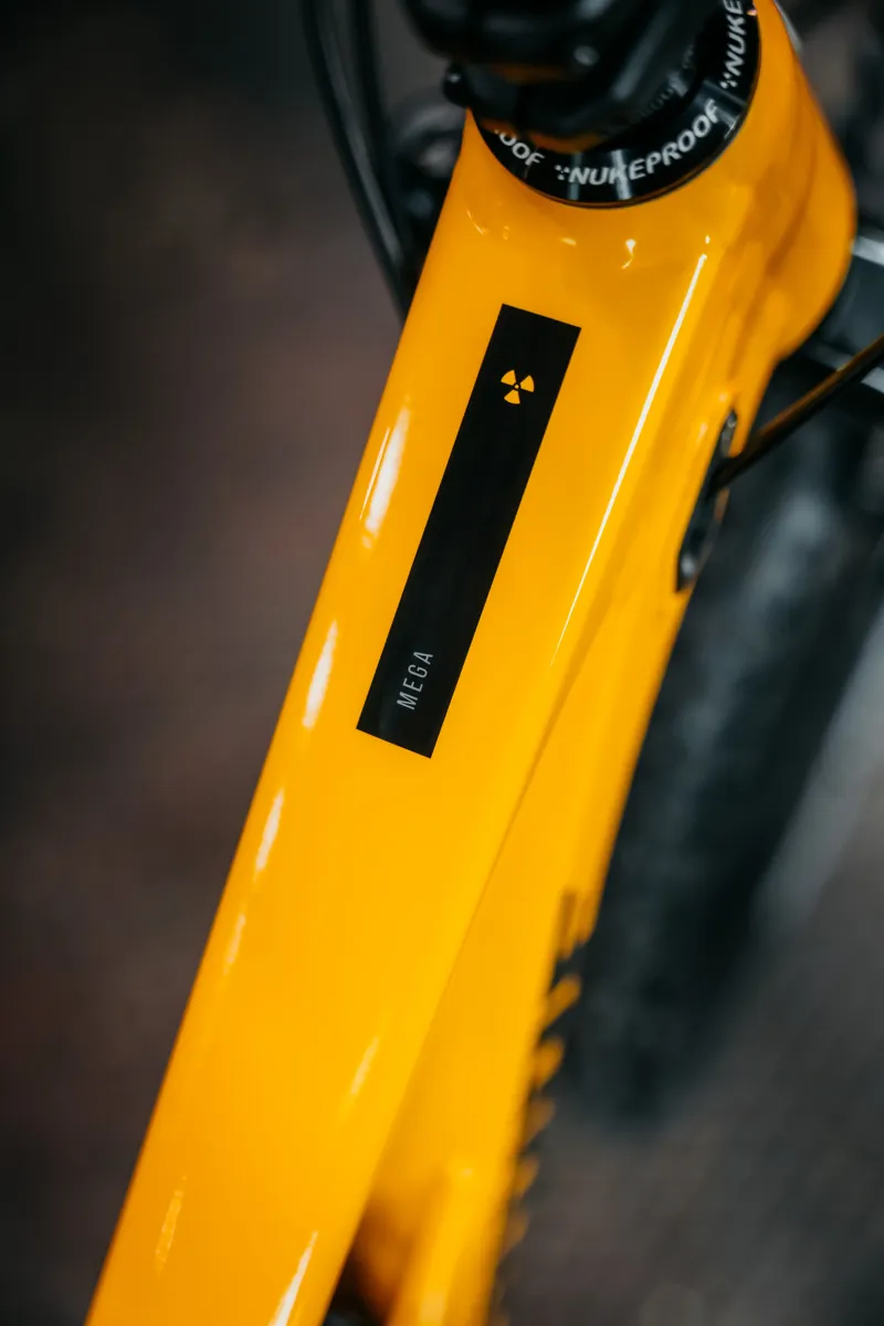 Nukeproof Mega Alloy 297/290 Mountain Bike in Yellow/Black-13