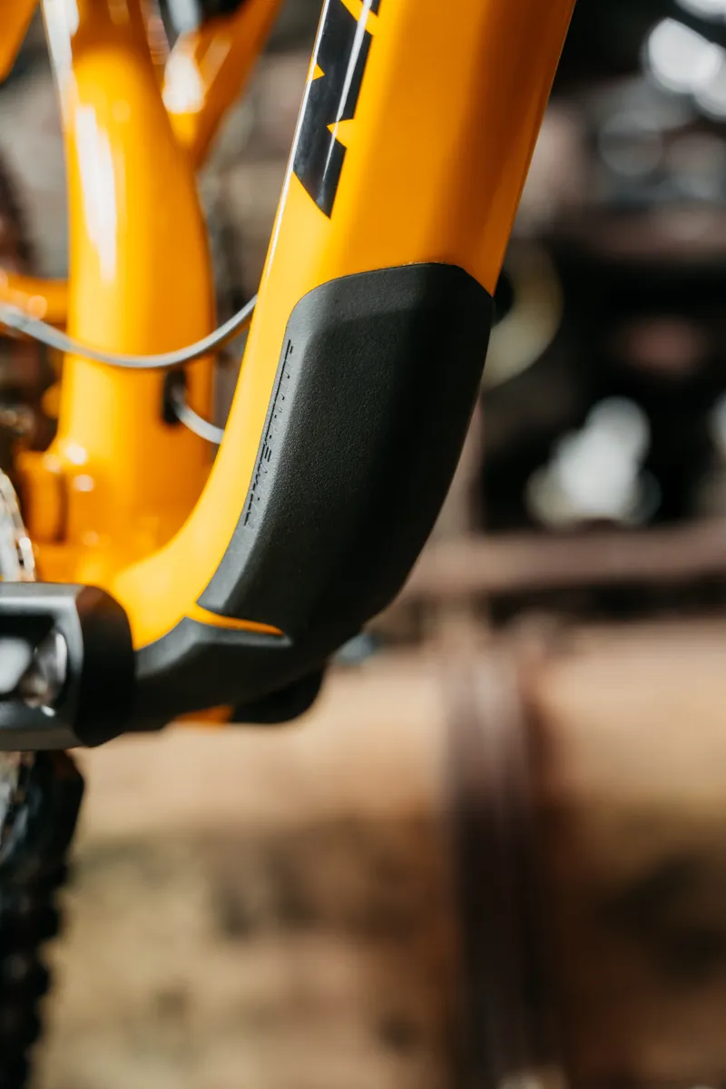 Nukeproof Mega Alloy 297/290 Mountain Bike in Yellow/Black-5