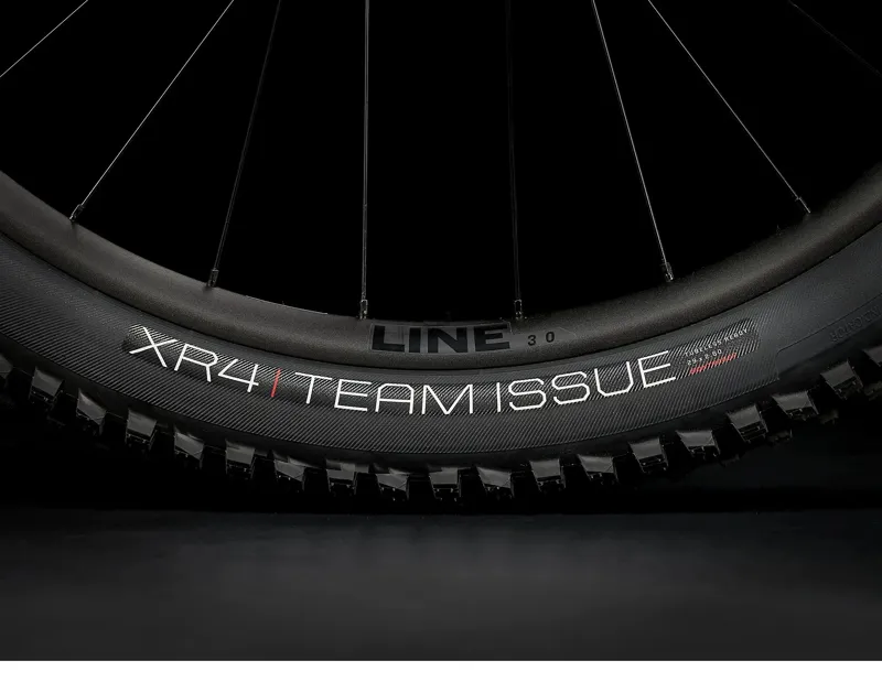 Trek Roscoe 7 Mountain Bike in Teal/Trek Black-3