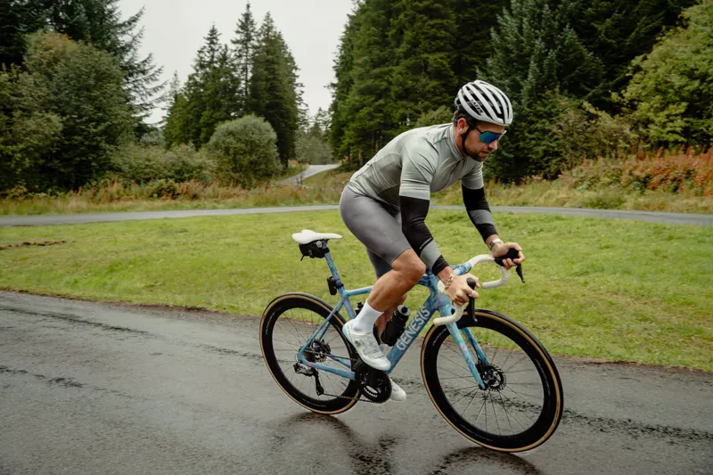 Madison Flux EIT Pad Lycra Men's Bib Short in Black-6