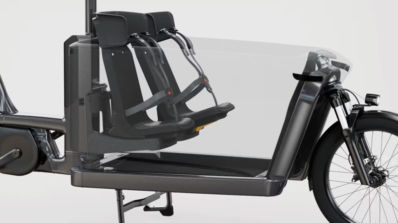 Trek Fetch+ 4 Electric Cargo Bike in Black-12