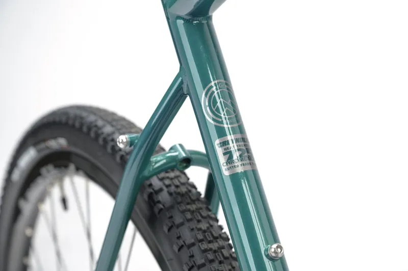 Genesis Croix De Fer 40 Gravel Bike in Sterling Gloss-4