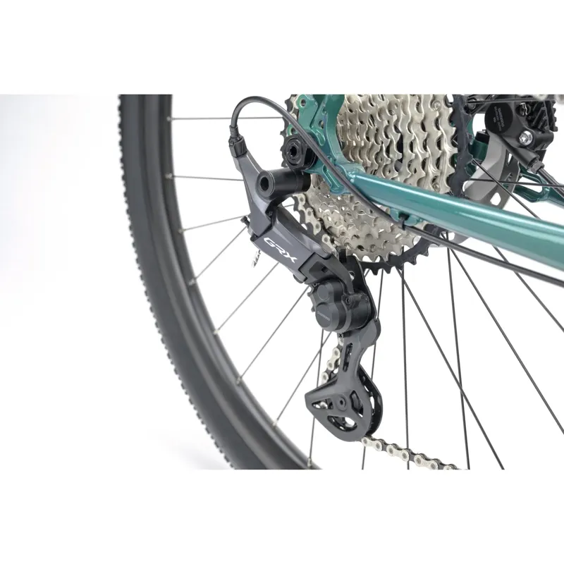 Genesis Croix De Fer 40 Gravel Bike in Sterling Gloss-6