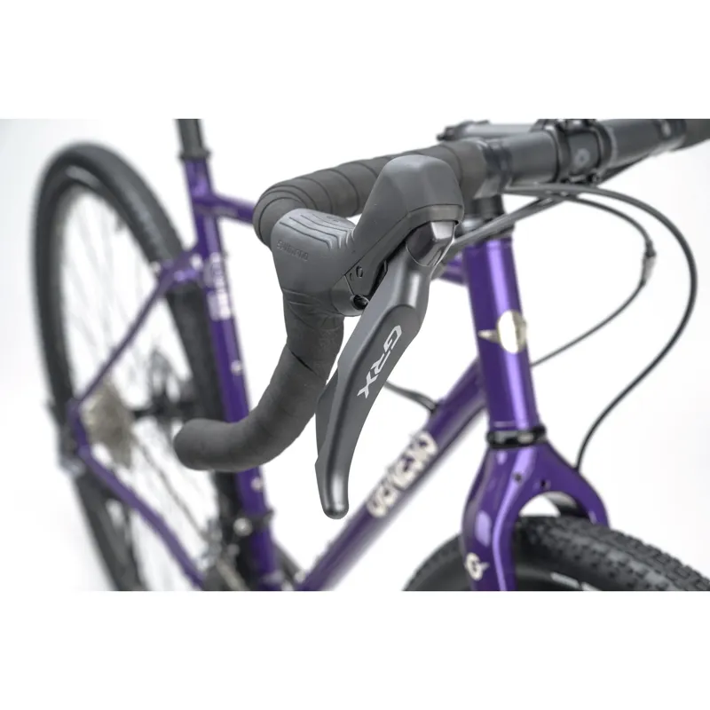 Genesis Croix De Fer 50 Gravel Bike in Stone Temple Violets-2