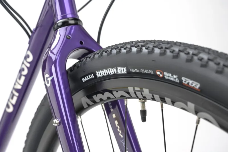 Genesis Croix De Fer 50 Gravel Bike in Stone Temple Violets-9