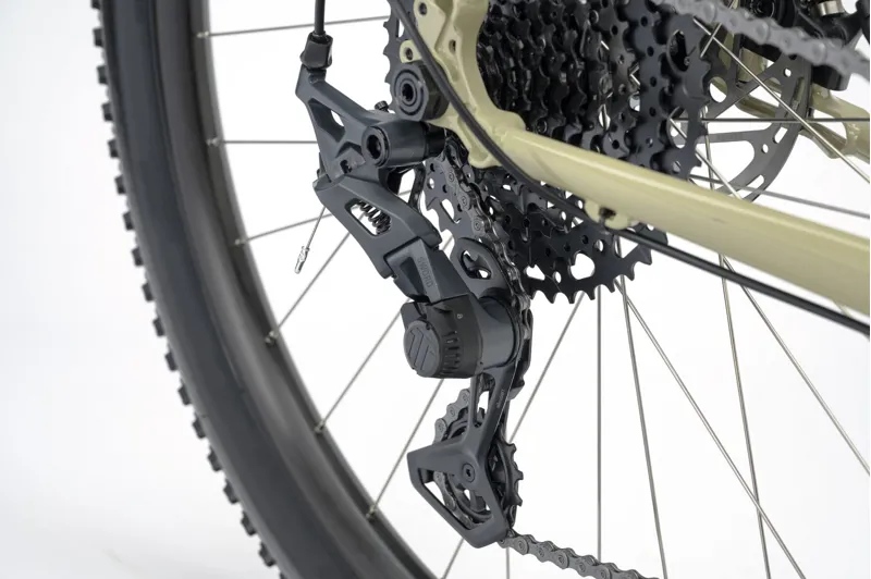 Genesis Vagabond 10 Adventure Bike in Rolling Bones-9