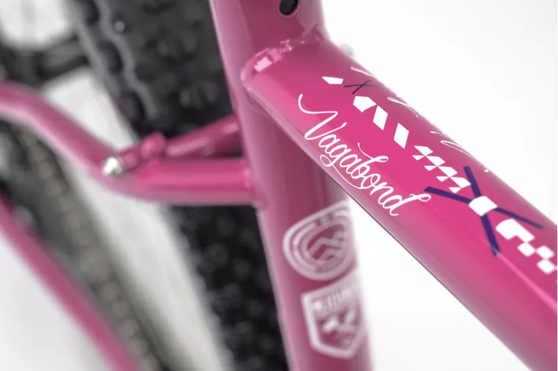 Genesis Vagabond 20 Adventure Bike in Mauvist Mouse-7