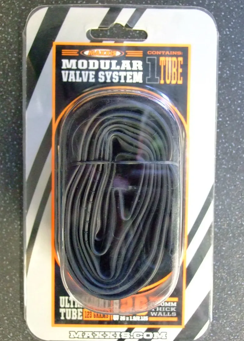 MAXXIS MVS ULTRALIGHT TUBE 26X1.90/2.125