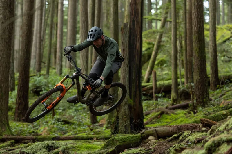 Lazer Jackal KinetiCore Helmet in Dark Blue/Green-10