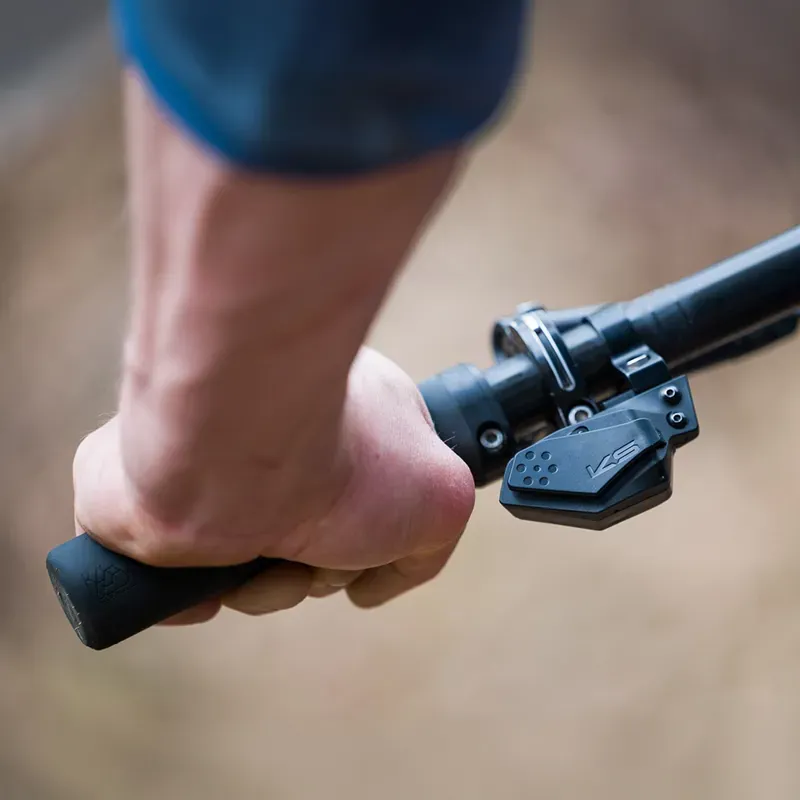 KS RAGE Circuit Wireless Dropper Seatpost in Black-1