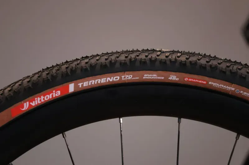 Vittoria Terreno T70 Coarse Loose Gravel Endurance G2.0 Tyre Brown-3