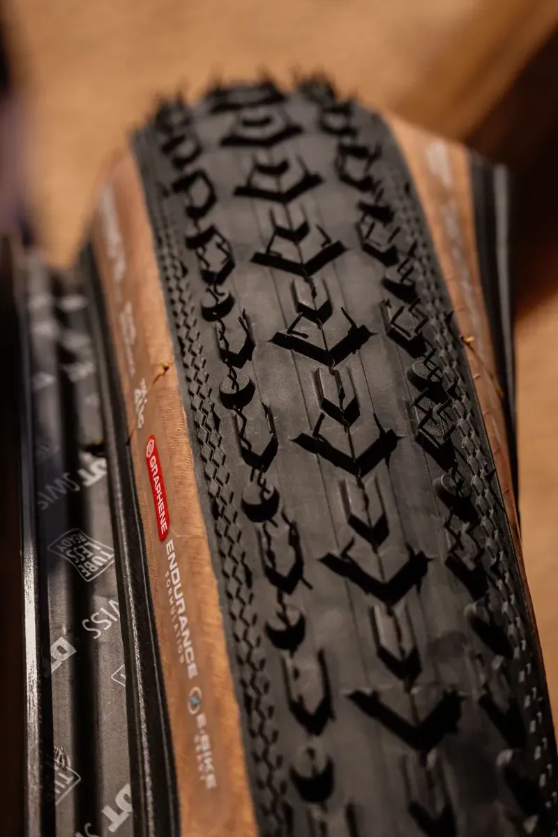 Vittoria Terreno T80 Coarse Loose Gravel Endurance G2.0 Tyre Brown-3